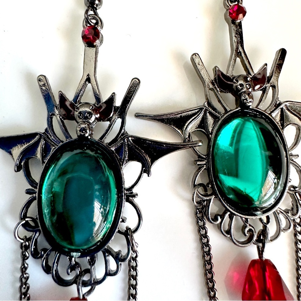 2/$30🌵 Black Bat Green Stone Earrings Dangle Chain Red Bead Gothic Jewelry NEW - Picture 8 of 11